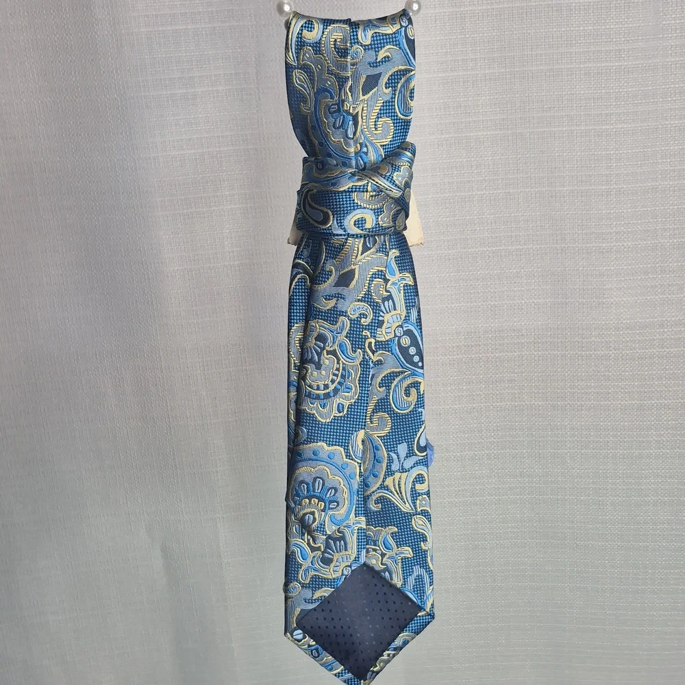 Handcrafted Luxury Fashion Necktie Necklace 📿 (BLUE LAGOON)